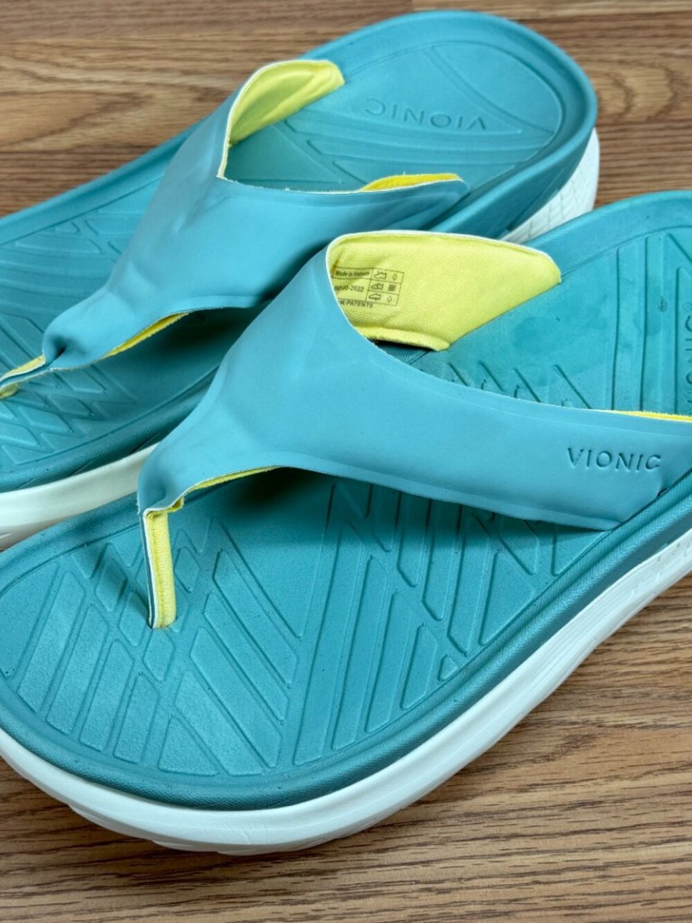 Vionic Restore Blue Beach Walking Outdoor Flip Flop Sandals Mens 10.5 Woms 12